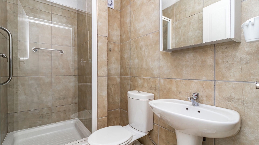 2 Bedroom Property for Sale in De Kelders Western Cape
